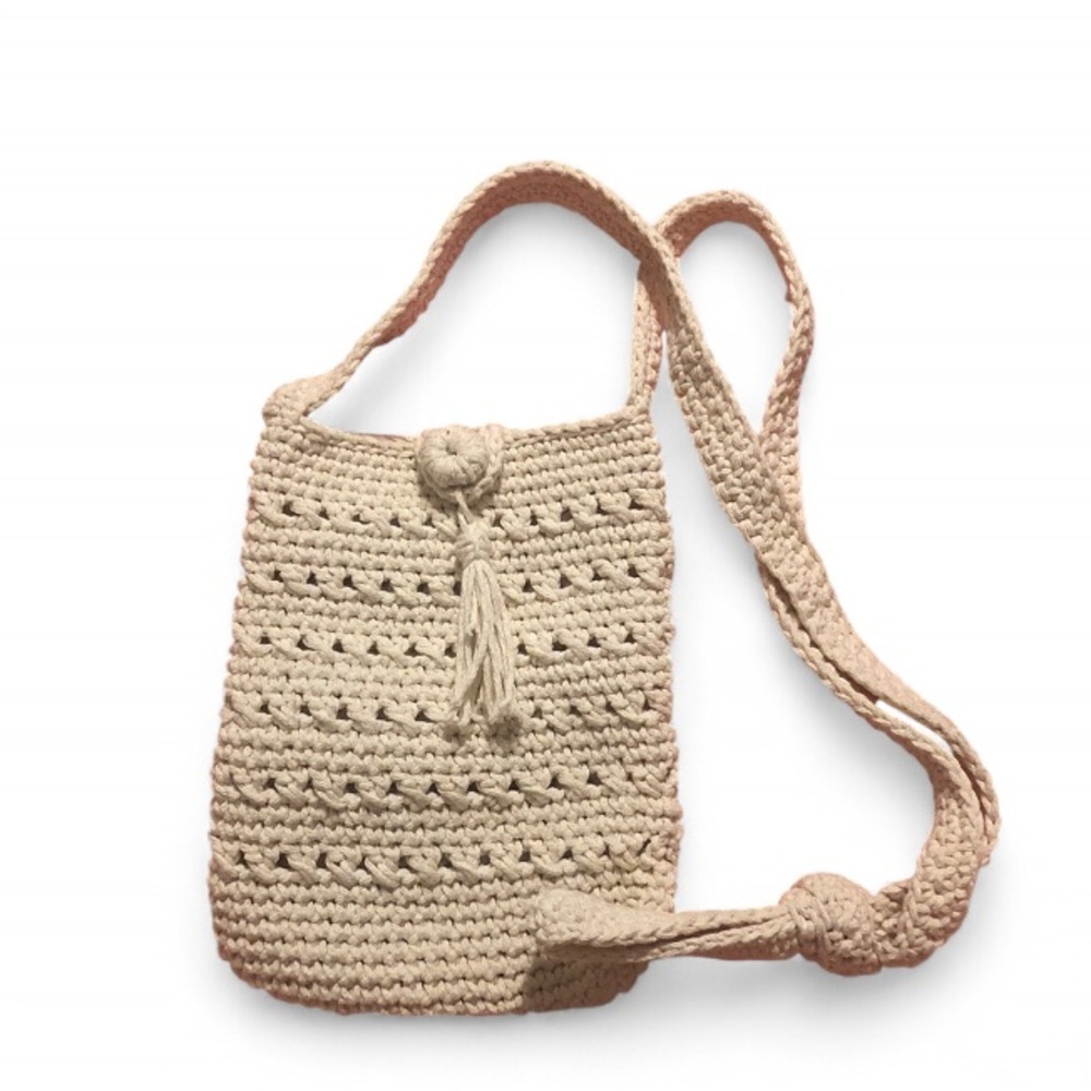 Chic Crochet Crossbody Bag in Cream